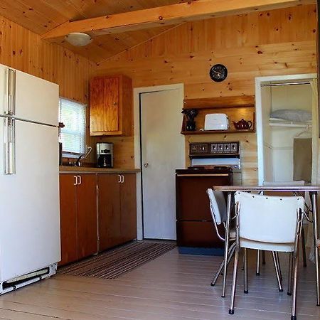 Mashkinonje Lodge Lavigne エクステリア 写真