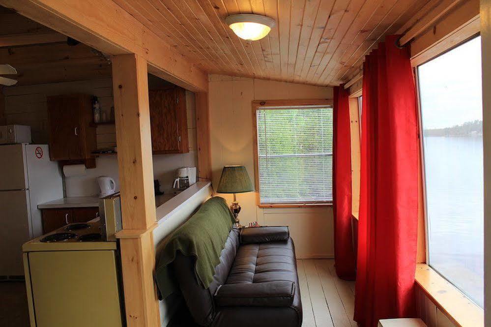 Mashkinonje Lodge Lavigne エクステリア 写真